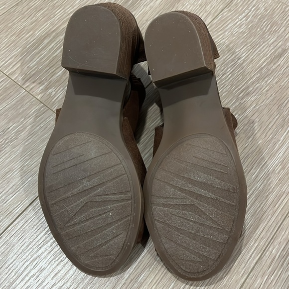 Carlos Santana Peep Toe Heeled Booties - size: 7 - Picture 5 of 7